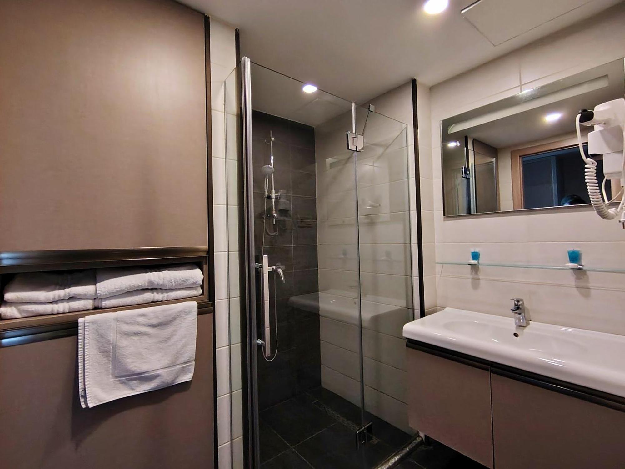 Aphrodite Apartments באטומי מראה חיצוני תמונה