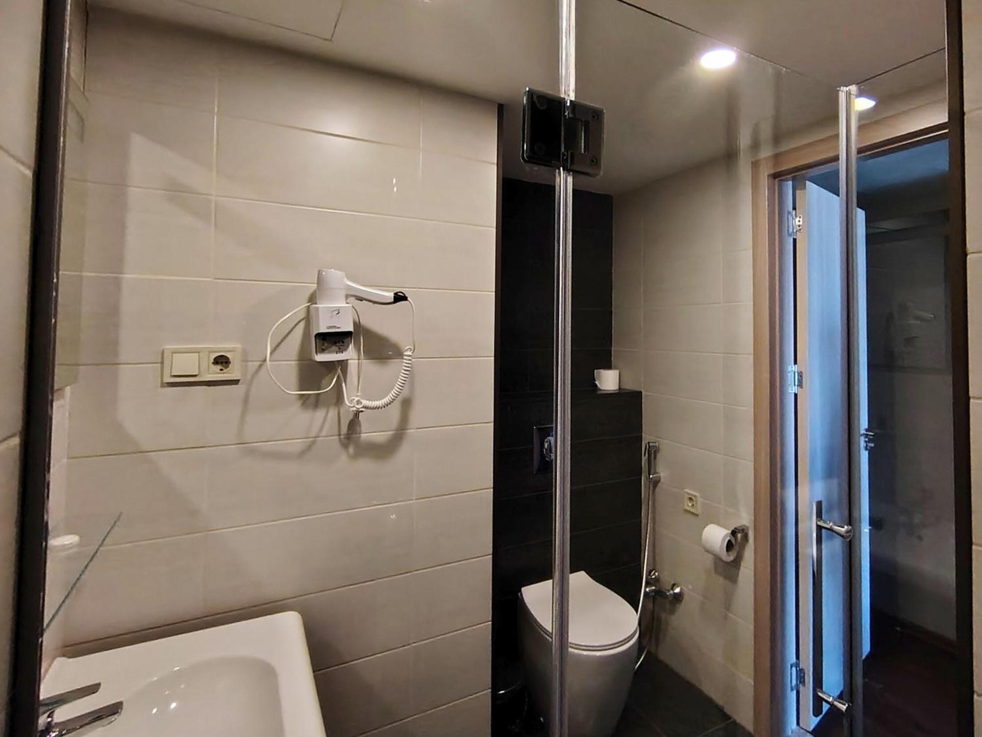 Aphrodite Apartments באטומי מראה חיצוני תמונה
